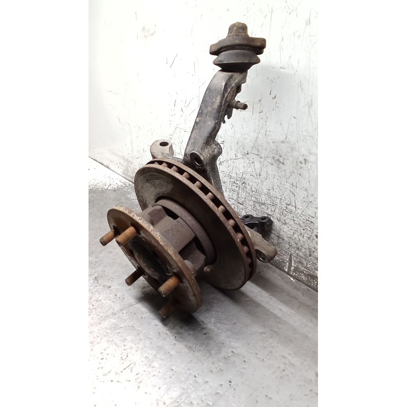 Recambio de mangueta delantera izquierda para nissan cabstar (f24m, f24w) 35.13 dci, 45.13 dci 2.5 (f24m) referencia OEM IAM   0