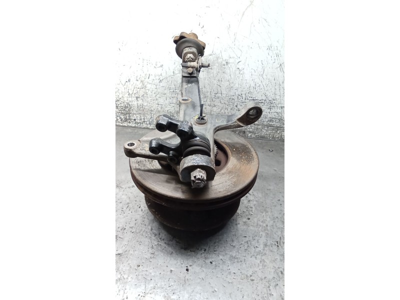 Recambio de mangueta delantera izquierda para nissan cabstar (f24m, f24w) 35.13 dci, 45.13 dci 2.5 (f24m) referencia OEM IAM   0