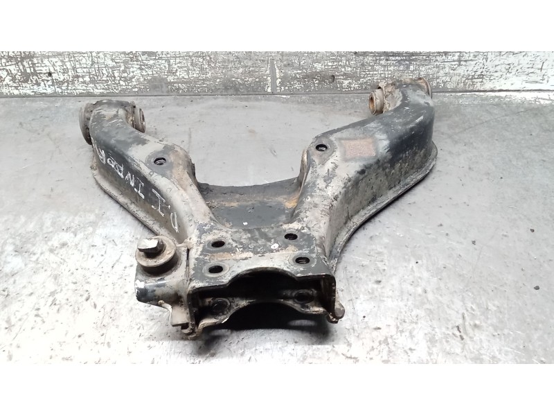 Recambio de brazo suspension inferior delantero izquierdo para nissan cabstar (f24m, f24w) 35.13 dci, 45.13 dci 2.5 (f24m) refer