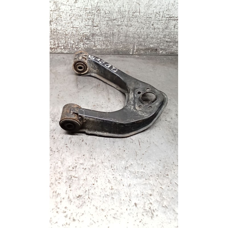 Recambio de brazo suspension superior delantero derecho para nissan cabstar (f24m, f24w) 35.13 dci, 45.13 dci 2.5 (f24m) referen