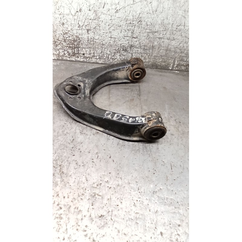 Recambio de brazo suspension superior delantero derecho para nissan cabstar (f24m, f24w) 35.13 dci, 45.13 dci 2.5 (f24m) referen