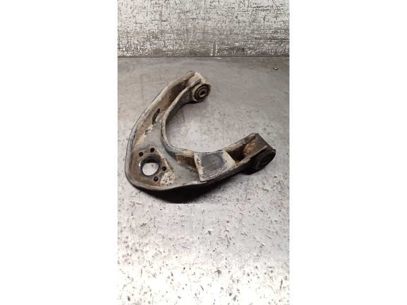 Recambio de brazo suspension superior delantero derecho para nissan cabstar (f24m, f24w) 35.13 dci, 45.13 dci 2.5 (f24m) referen