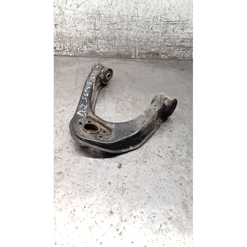 Recambio de brazo suspension superior delantero izquierdo para nissan cabstar (f24m, f24w) 35.13 dci, 45.13 dci 2.5 (f24m) refer