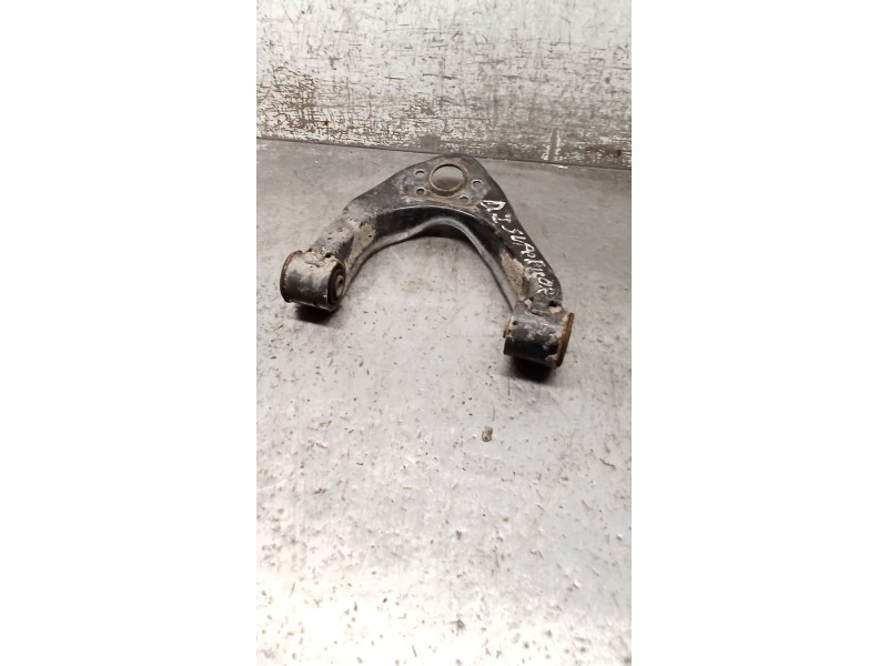 Recambio de brazo suspension superior delantero izquierdo para nissan cabstar (f24m, f24w) 35.13 dci, 45.13 dci 2.5 (f24m) refer