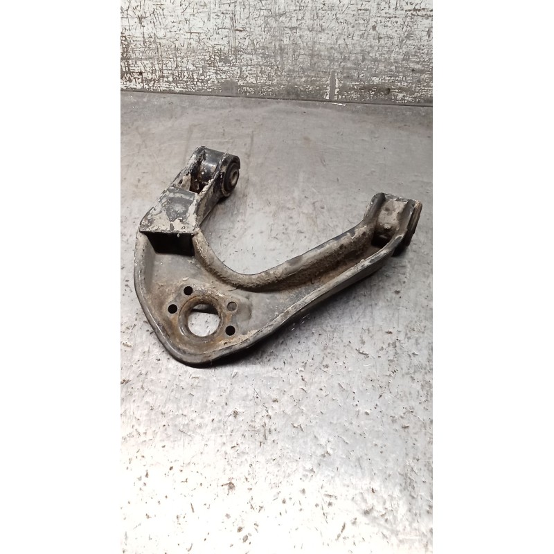 Recambio de brazo suspension superior delantero izquierdo para nissan cabstar (f24m, f24w) 35.13 dci, 45.13 dci 2.5 (f24m) refer