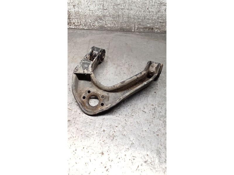 Recambio de brazo suspension superior delantero izquierdo para nissan cabstar (f24m, f24w) 35.13 dci, 45.13 dci 2.5 (f24m) refer