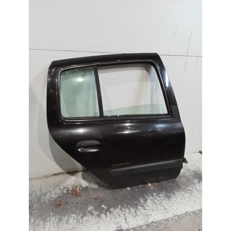 Recambio de puerta trasera derecha para renault clio ii (bb_, cb_) 1.5 dci (b/cb08) referencia OEM IAM  5P 04