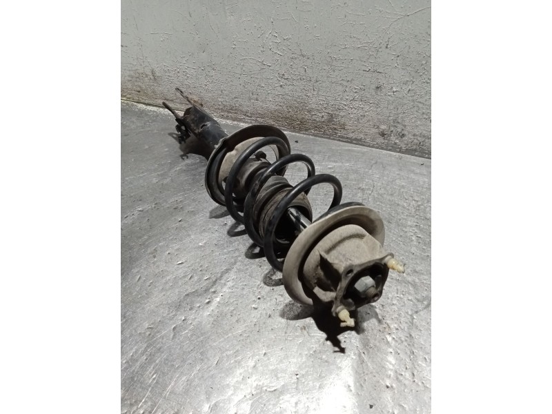 Recambio de amortiguador delantero izquierdo para mercedes-benz clase a (w168) a 170 cdi (168.008) referencia OEM IAM   97