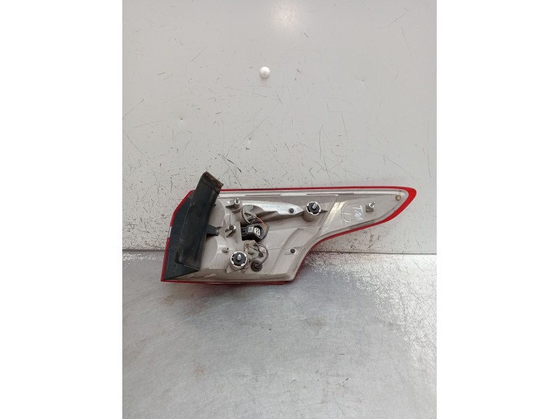 Recambio de piloto trasero izquierdo para ford focus turn. business referencia OEM IAM   14