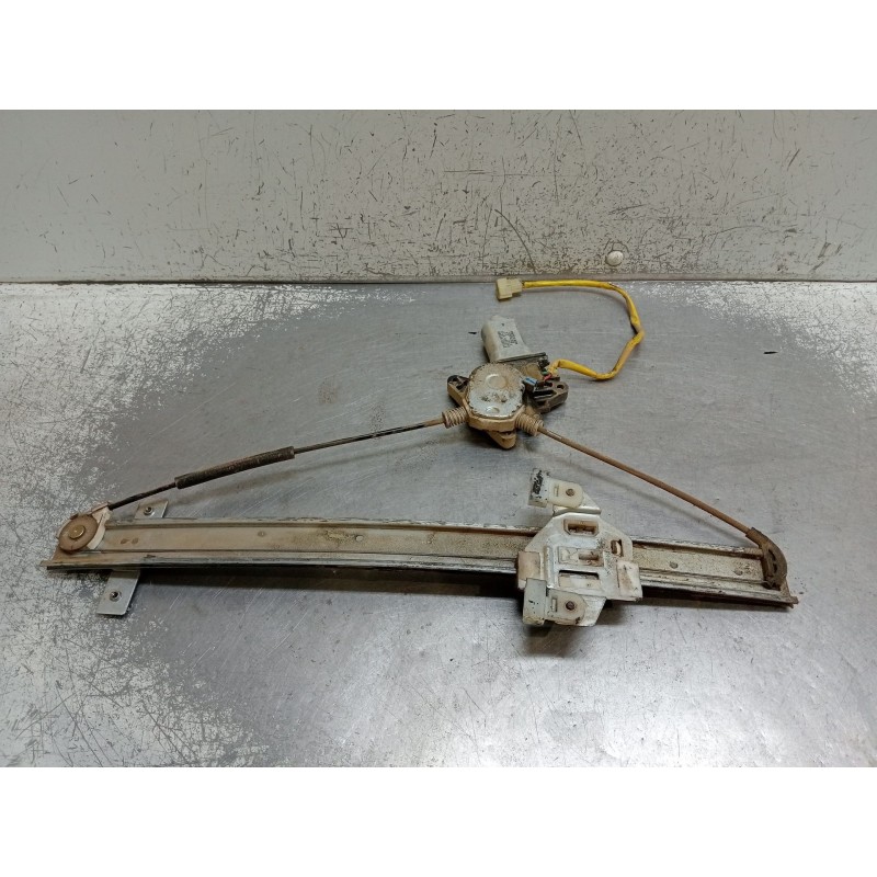 Recambio de elevalunas delantero derecho para santana 300/350 2.0 tdi 4x4 referencia OEM IAM 8343057B00 0621008741 04 5P