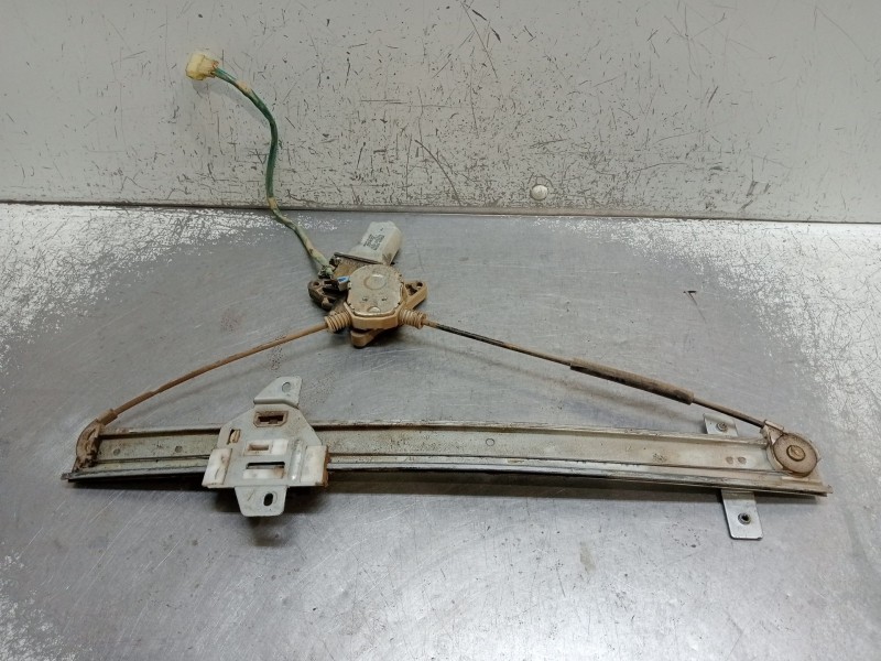 Recambio de elevalunas delantero izquierdo para santana 300/350 2.0 tdi 4x4 referencia OEM IAM 8346057B00 0621008751 04 5P