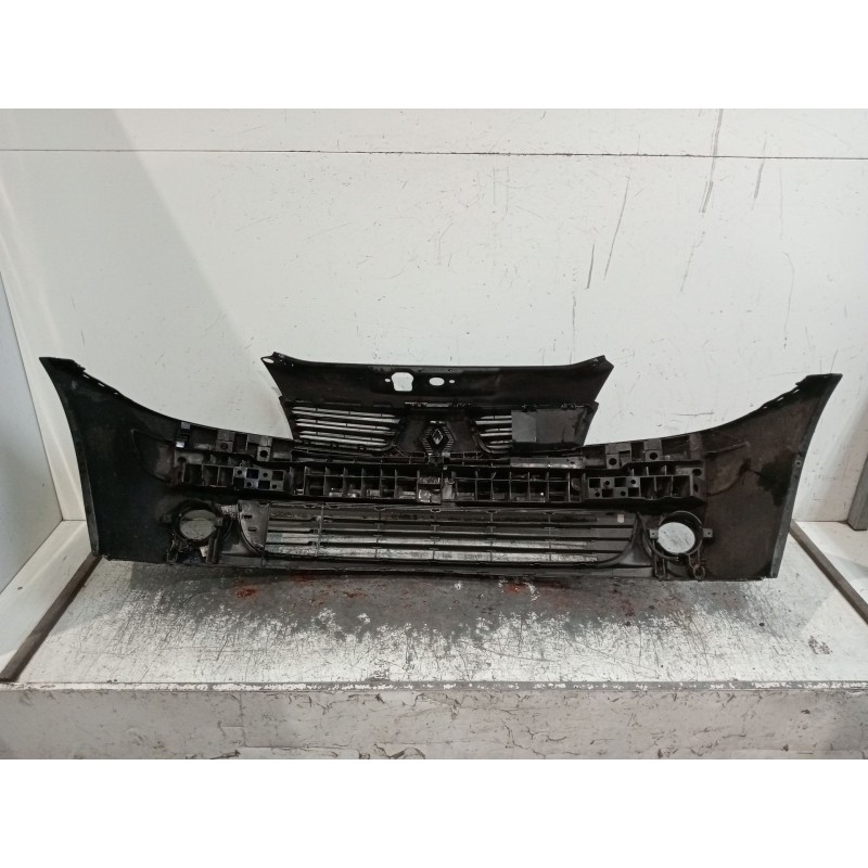 Recambio de paragolpes delantero para renault clio ii (bb_, cb_) 1.5 dci (b/cb08) referencia OEM IAM  5P 04