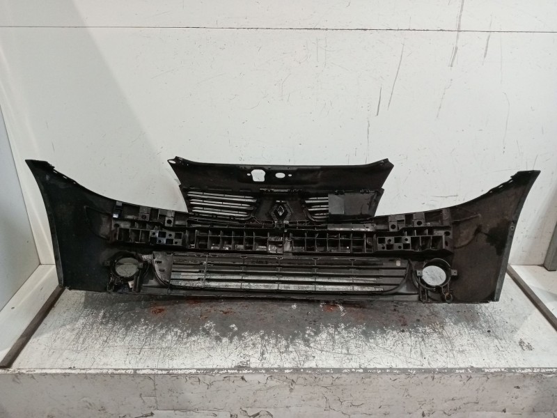 Recambio de paragolpes delantero para renault clio ii (bb_, cb_) 1.5 dci (b/cb08) referencia OEM IAM  5P 04