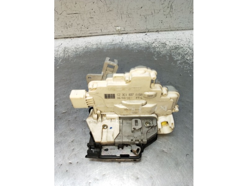 Recambio de motor cierre centralizado delantero izquierdo para volkswagen passat berlina (3c2) advance referencia OEM IAM CZ3C18