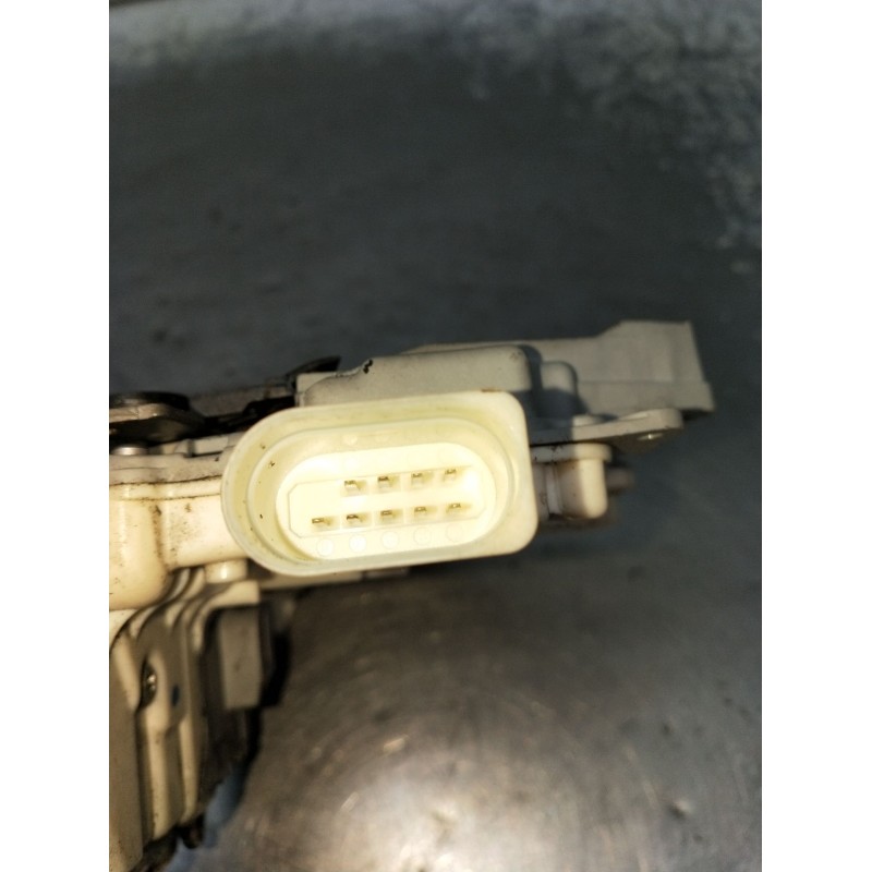 Recambio de motor cierre centralizado delantero izquierdo para volkswagen passat berlina (3c2) advance referencia OEM IAM CZ3C18