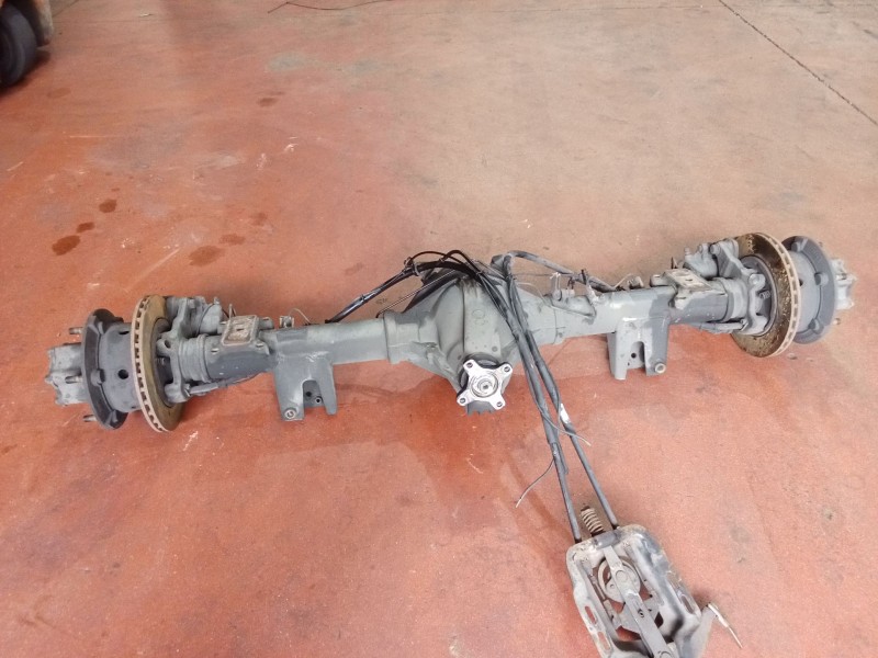 Recambio de puente trasero para mercedes-benz sprinter 4-t caja/chasis (b904) 411 cdi referencia OEM IAM A9043501600 004100634 D