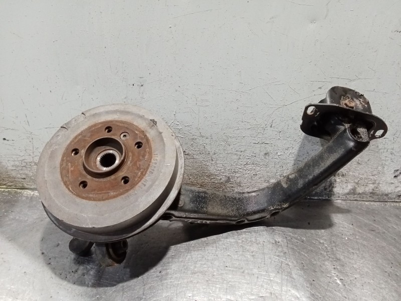 Recambio de mangueta trasera derecha para bmw 3 (e36) 318 i referencia OEM IAM  TAMBOR 90