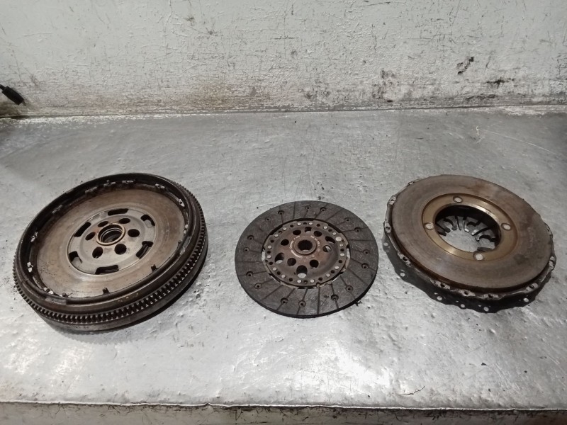 Recambio de kit embrague para volkswagen golf iv (1j1) 1.9 tdi referencia OEM IAM 028141036L 02814102528 98