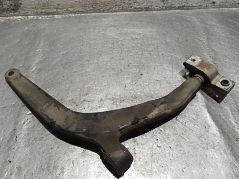 Recambio de brazo suspension inferior delantero izquierdo para peugeot 406 (8b) 2.0 hdi 110 referencia OEM IAM   99