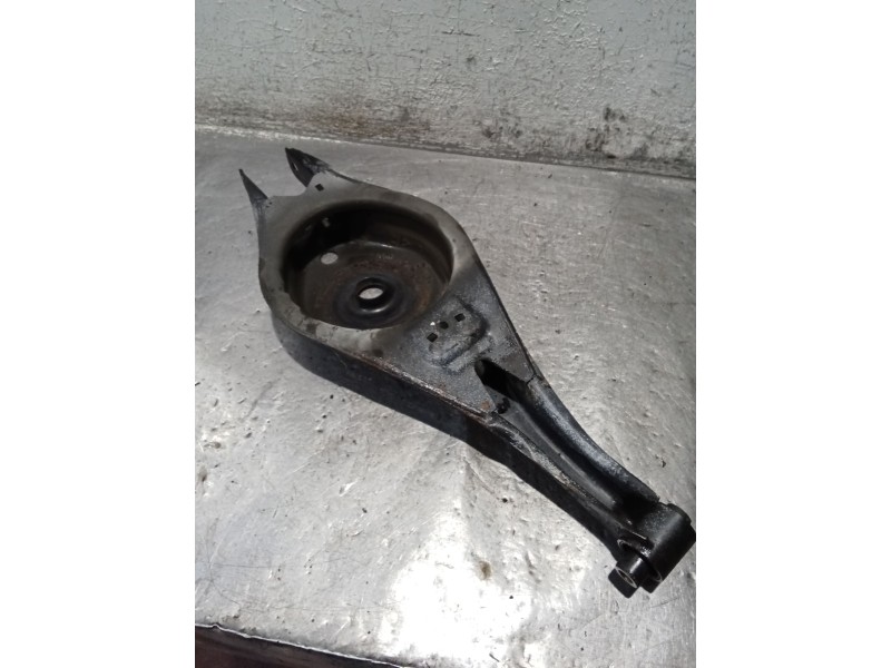 Recambio de brazo suspension superior trasero izquierdo para bmw 3 (e36) 318 i referencia OEM IAM   90