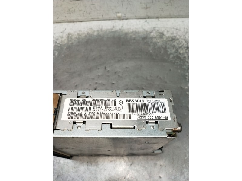 Recambio de sistema audio / radio cd para renault scénic ii (jm0/1_) 1.9 dci (jm0g, jm12, jm1g, jm2c) referencia OEM IAM 8200300