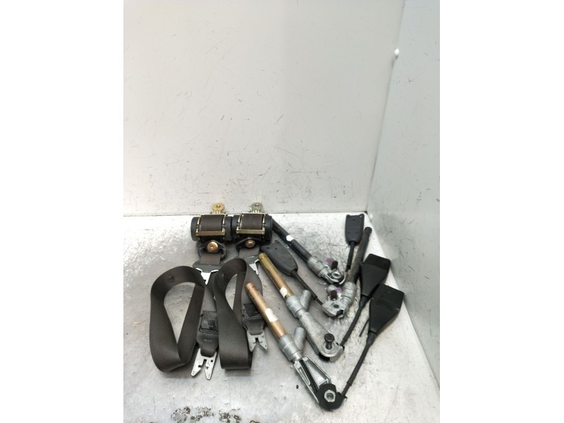 Recambio de juego cinturones delantero para renault scénic ii (jm0/1_) 1.9 dci (jm0g, jm12, jm1g, jm2c) referencia OEM IAM  5P 0