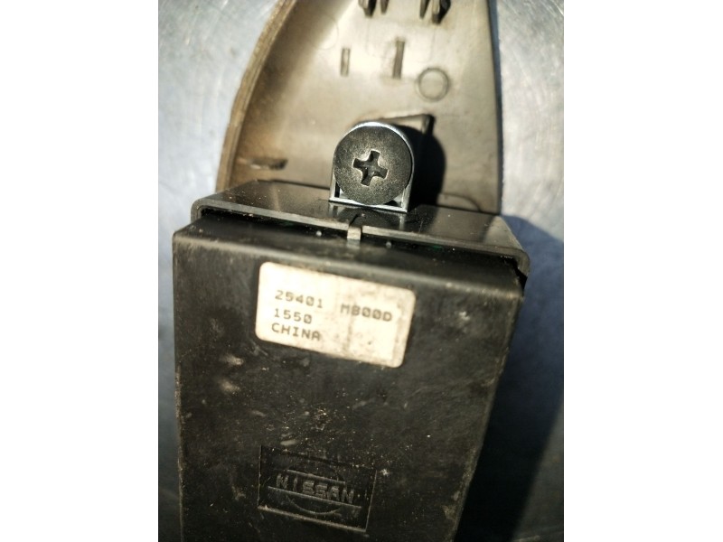 Recambio de mando elevalunas delantero izquierdo para nissan cabstar (f24m, f24w) 35.13 dci, 45.13 dci 2.5 (f24m) referencia OEM