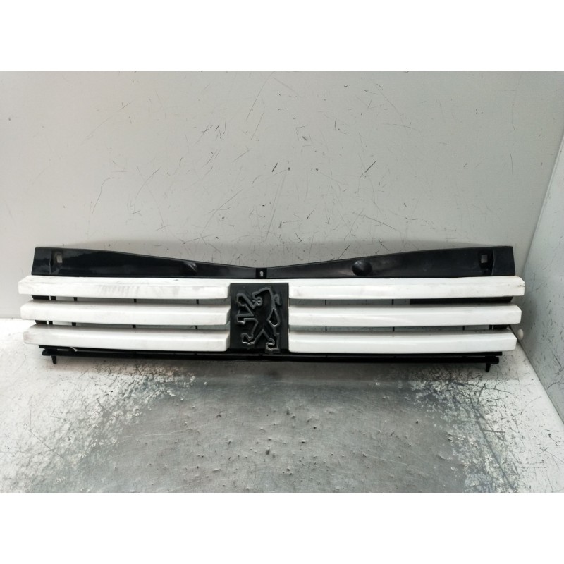 Recambio de rejilla delantera para peugeot 205 ii (20a/c) 1.7 diesel referencia OEM IAM  VER FOTOS 98