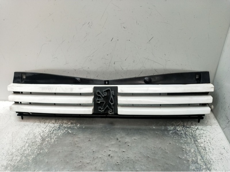 Recambio de rejilla delantera para peugeot 205 ii (20a/c) 1.7 diesel referencia OEM IAM  VER FOTOS 98