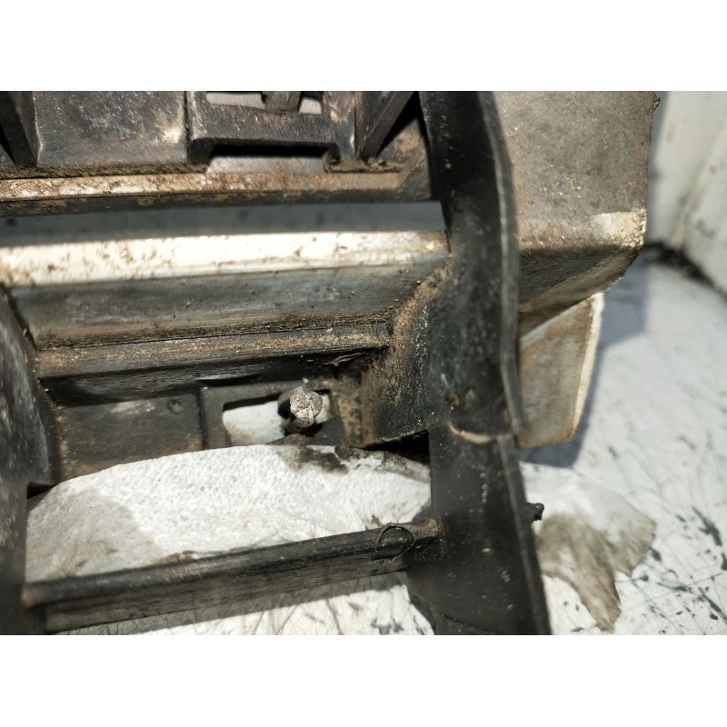 Recambio de rejilla delantera para peugeot 205 ii (20a/c) 1.7 diesel referencia OEM IAM  VER FOTOS 98