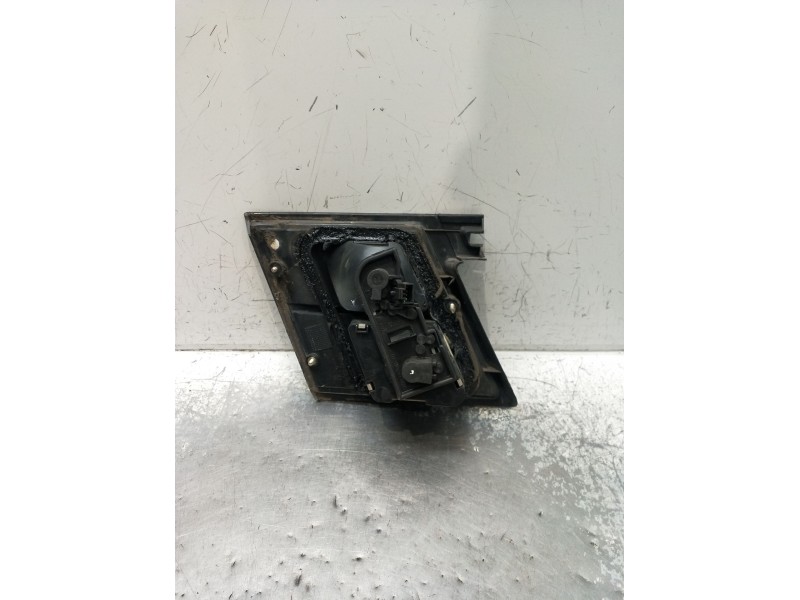 Recambio de piloto trasero derecho interior para nissan primera berlina (p11) 1.6 16v cat referencia OEM IAM   97