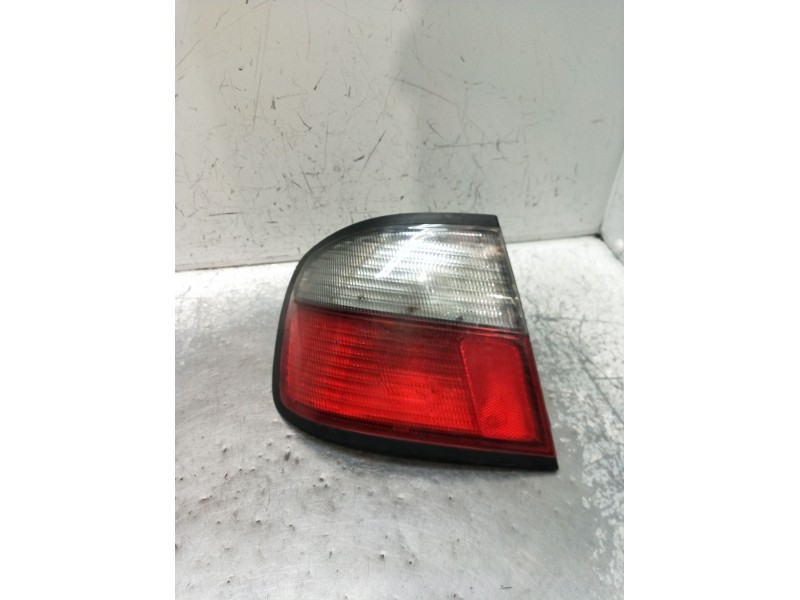 Recambio de piloto trasero izquierdo para nissan primera berlina (p11) 1.6 16v cat referencia OEM IAM  VER FOTOS 97