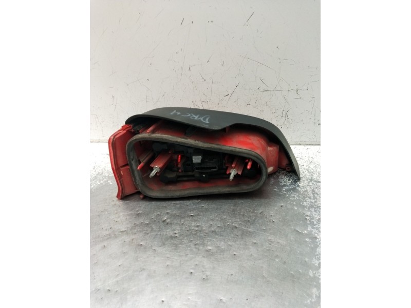 Recambio de piloto trasero derecho para peugeot 106 ii (1a_, 1c_) 1.1 i referencia OEM IAM   96