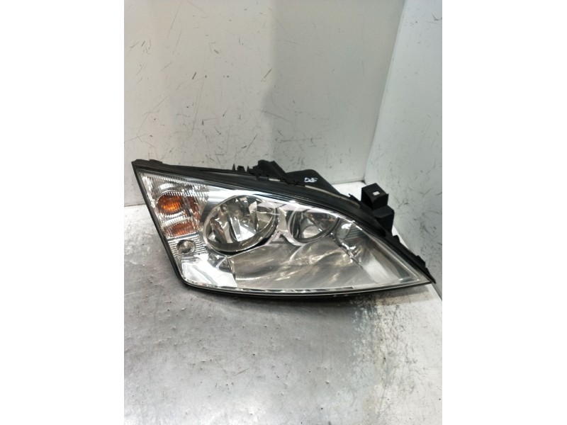 Recambio de faro derecho para ford mondeo iii (b5y) 1.8 16v referencia OEM IAM 0301174202 1S7113005AK 01