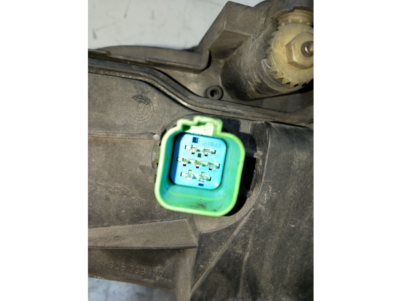 Recambio de faro derecho para ford mondeo iii (b5y) 1.8 16v referencia OEM IAM 0301174202 1S7113005AK 01