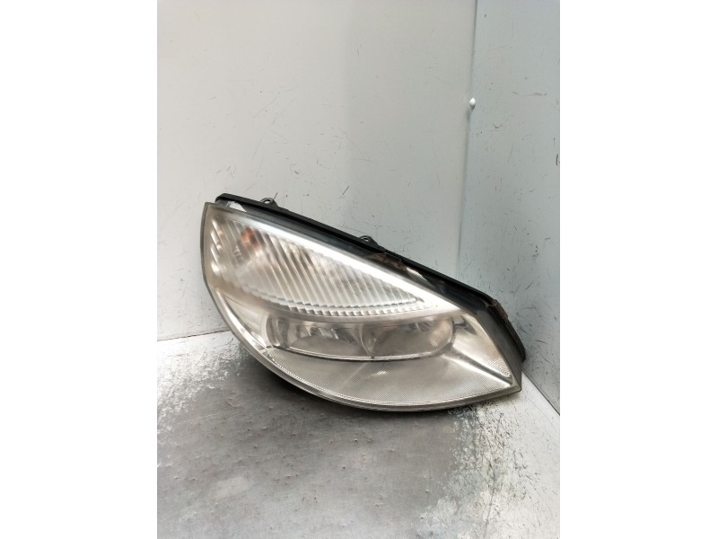 Recambio de faro derecho para renault scénic ii (jm0/1_) 1.9 dci (jm0g, jm12, jm1g, jm2c) referencia OEM IAM   03
