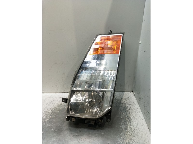 Recambio de faro izquierdo para nissan cabstar (f24m, f24w) 35.13 dci, 45.13 dci 2.5 (f24m) referencia OEM IAM 89320811 26060MB 
