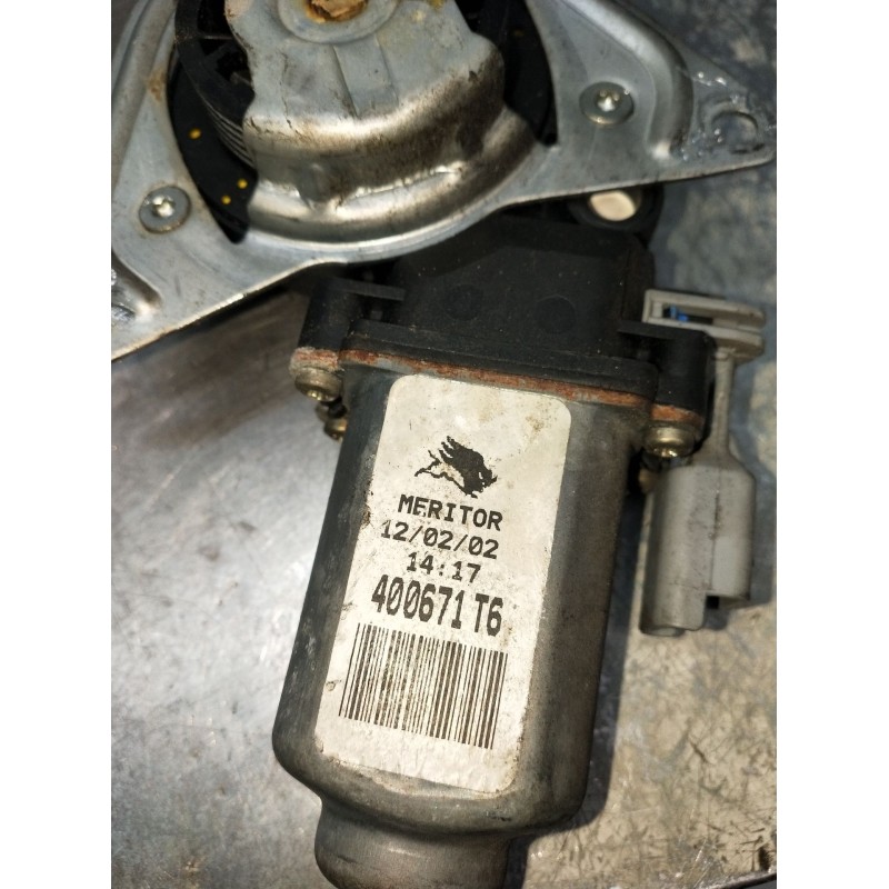 Recambio de elevalunas delantero izquierdo para peugeot 106 ii (1a_, 1c_) 1.1 i referencia OEM IAM 400671T6 3P 96