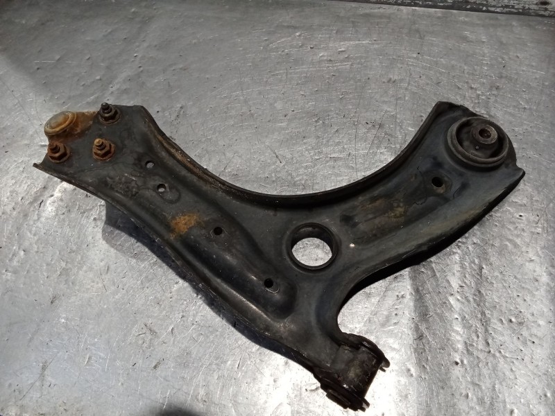 Recambio de brazo suspension inferior delantero izquierdo para seat toledo iv (kg3) 1.6 tdi referencia OEM IAM   