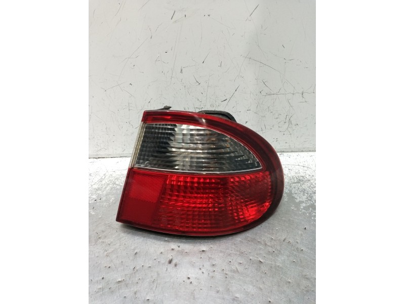 Recambio de piloto trasero derecho para daewoo lanos cool referencia OEM IAM   97