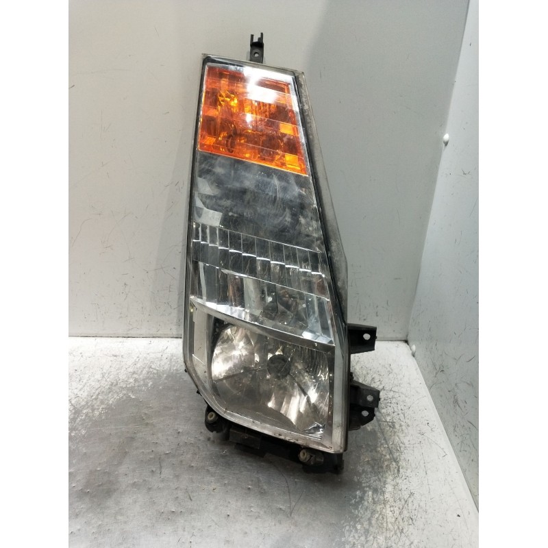 Recambio de faro derecho para nissan cabstar (f24m, f24w) 35.13 dci, 45.13 dci 2.5 (f24m) referencia OEM IAM 89320821 26010MB41A