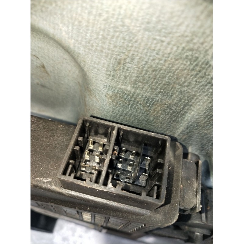 Recambio de elevalunas delantero derecho para volkswagen polo iv (9n_, 9a_) 1.4 tdi referencia OEM IAM 6Q4837756 5P 05