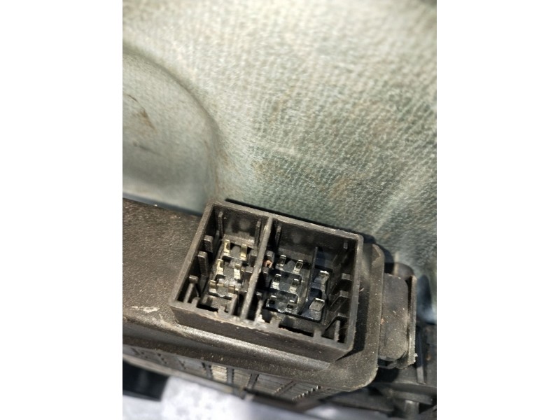 Recambio de elevalunas delantero derecho para volkswagen polo iv (9n_, 9a_) 1.4 tdi referencia OEM IAM 6Q4837756 5P 05