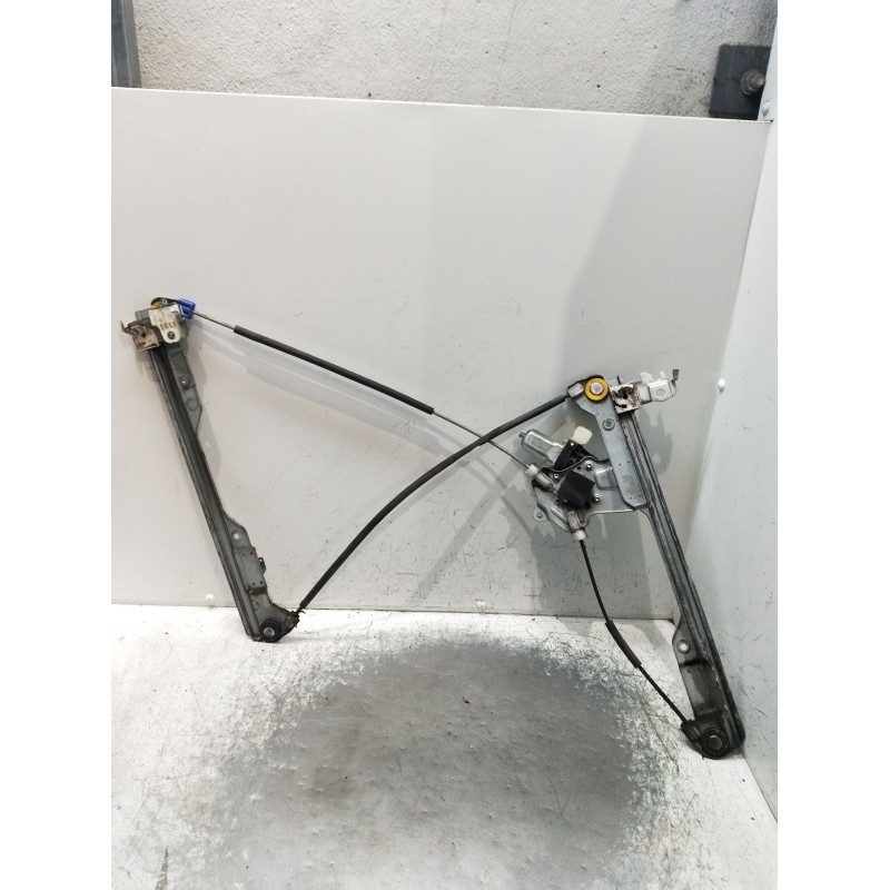 Recambio de elevalunas delantero derecho para nissan cabstar (f24m, f24w) 35.13 dci, 45.13 dci 2.5 (f24m) referencia OEM IAM  4P