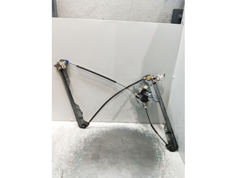 Recambio de elevalunas delantero derecho para nissan cabstar (f24m, f24w) 35.13 dci, 45.13 dci 2.5 (f24m) referencia OEM IAM  4P