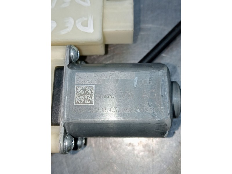 Recambio de elevalunas delantero derecho para seat toledo iv (kg3) 1.6 tdi referencia OEM IAM 5JA959812 A66993112 4030303 150020