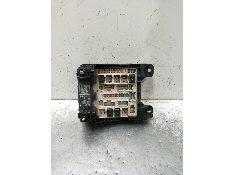 Recambio de caja reles / fusibles para nissan cabstar (f24m, f24w) 35.13 dci, 45.13 dci 2.5 (f24m) referencia OEM IAM 284B6MB40A