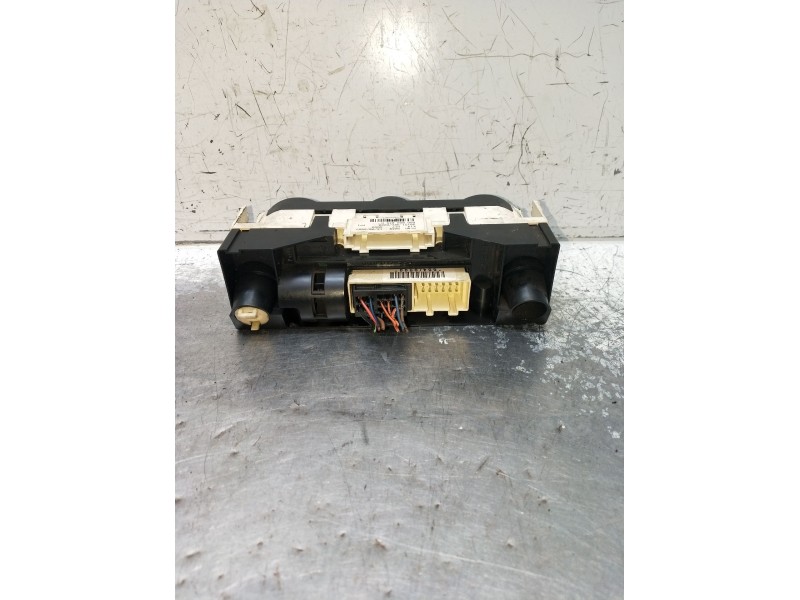 Recambio de mando calefaccion / aire acondicionado para volkswagen polo iv (9n_, 9a_) 1.4 tdi referencia OEM IAM 6Q0820045H G748