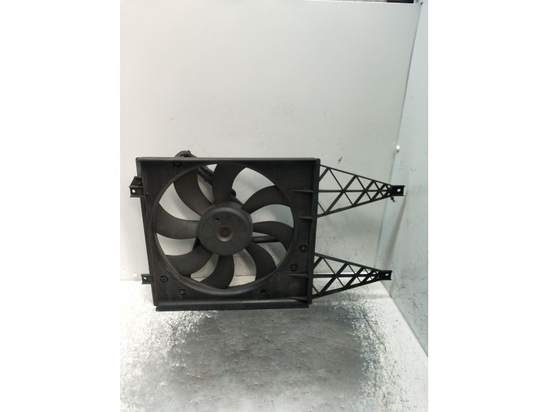 Recambio de electroventilador para volkswagen polo iv (9n_, 9a_) 1.4 tdi referencia OEM IAM   05