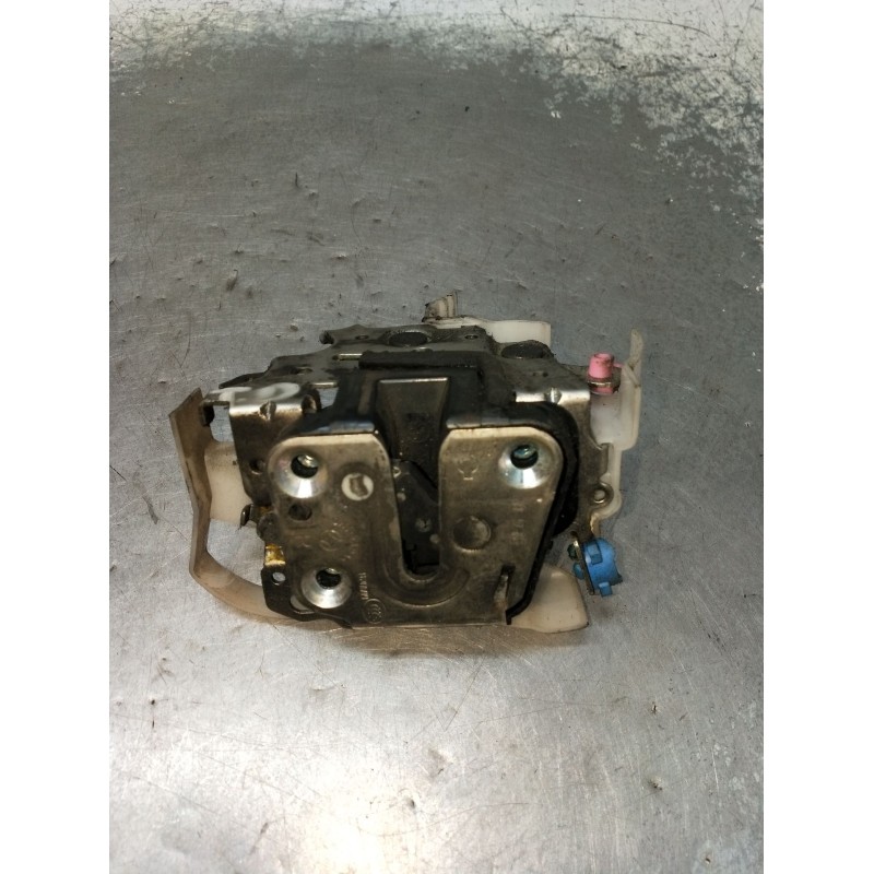 Recambio de motor cierre centralizado trasero derecho para nissan cabstar (f24m, f24w) 35.13 dci, 45.13 dci 2.5 (f24m) referenci